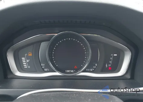 2017 Volvo V60 Cross Country T5 z USA, uszkodzony, nr VIN YV440MWK8H1037642